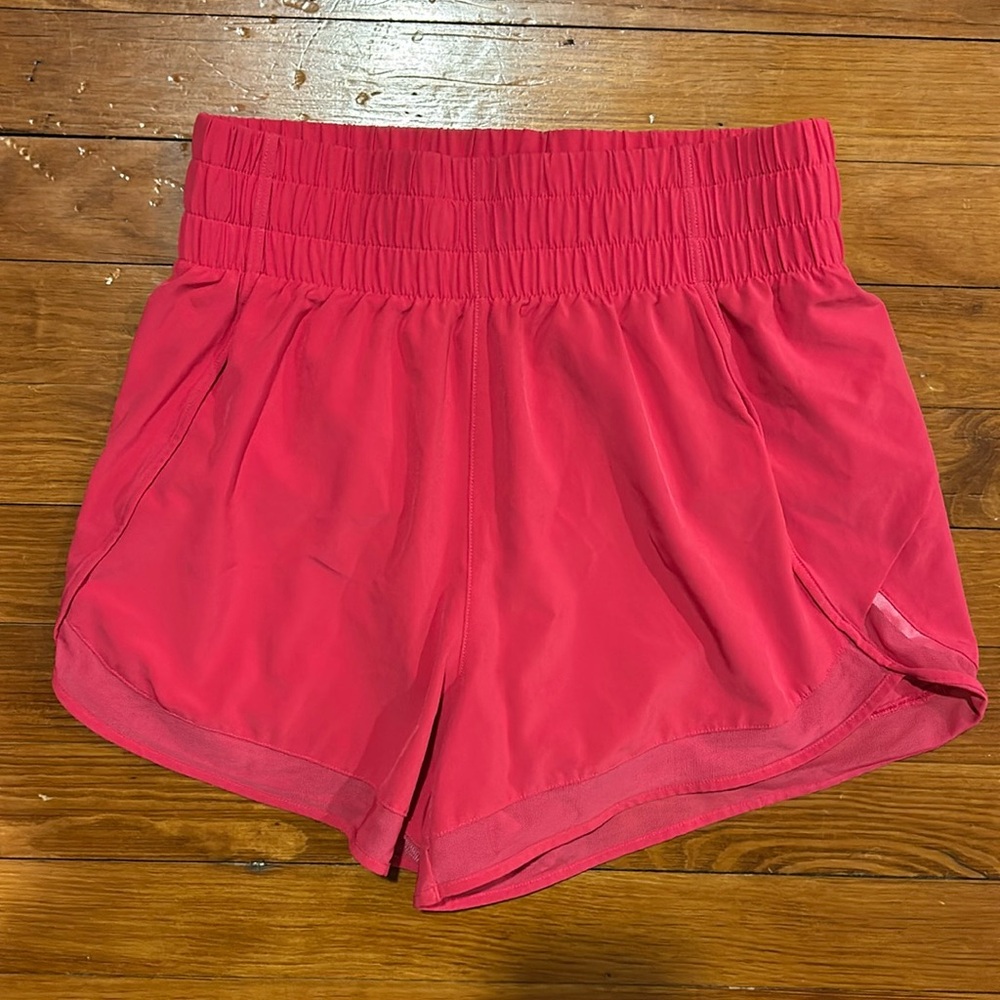 Athleta Mesh Run Short